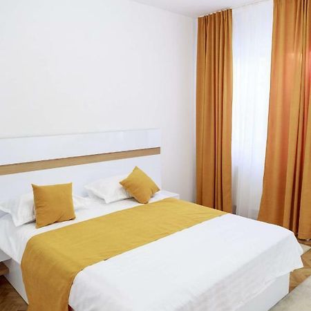 Strada Muresenilor - Savas Apartament Brašov Exteriér fotografie
