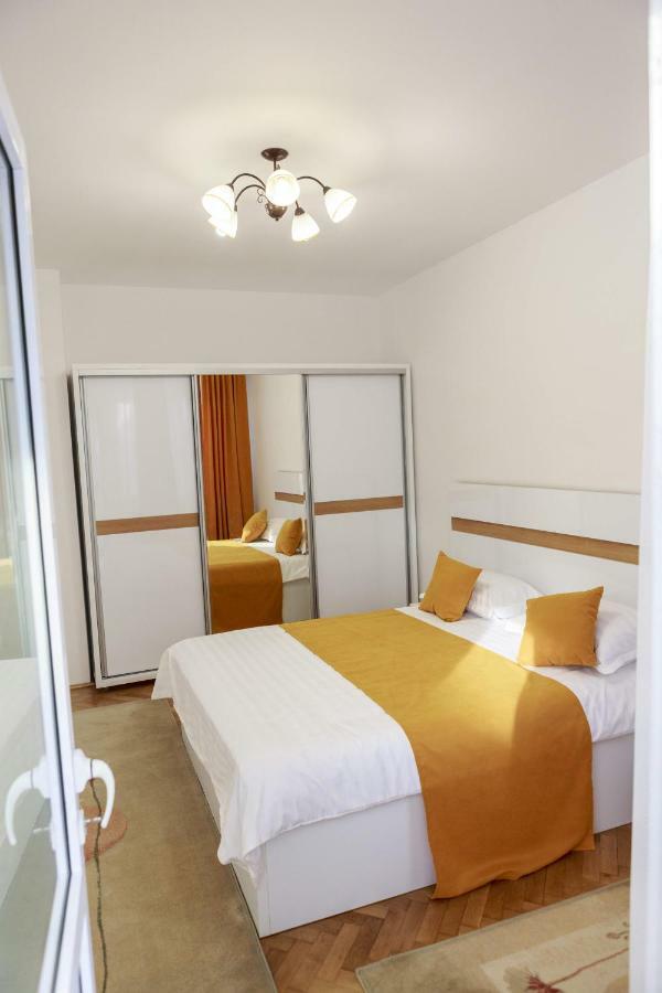 Strada Muresenilor - Savas Apartament Brašov Exteriér fotografie